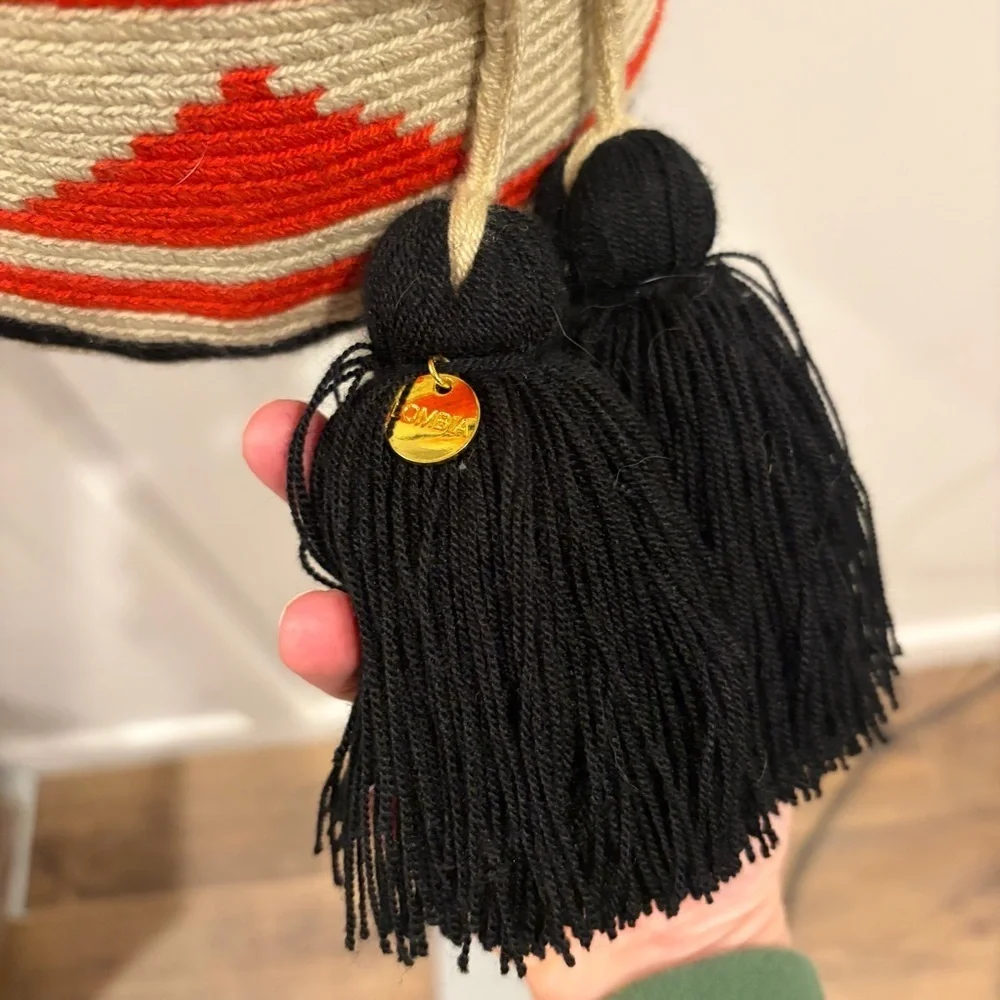 Lombia Wayuu Handmaid in Colombia Crissbody Bag